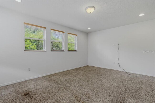 Building Photo - 2669 Peony Dr