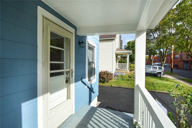 Building Photo - 144 Parce Ave