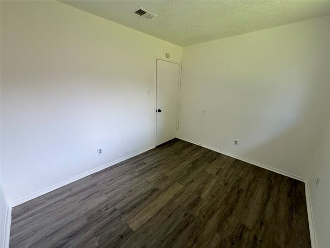 Building Photo - 12818 Segrest Dr