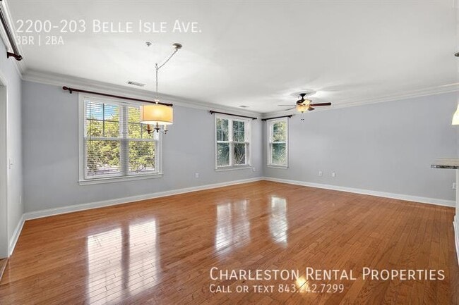 Building Photo - 2200 Belle Isle Ave
