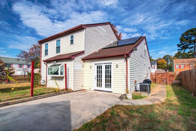 Building Photo - Salem Lakes, Virginia Beach