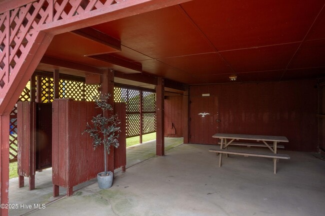 Building Photo - 2271 New River Inlet Rd