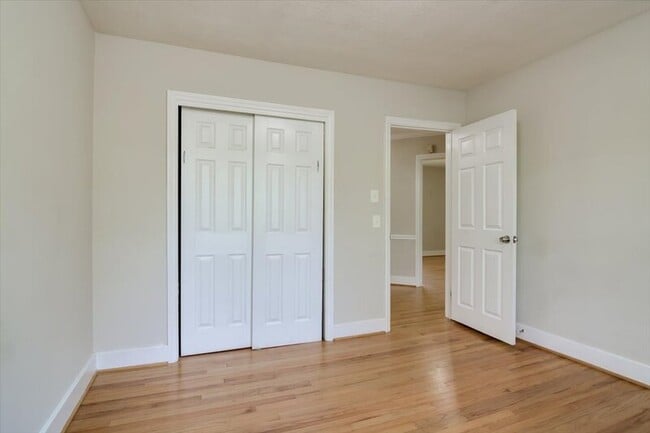 Building Photo - 427 Ashland Dr