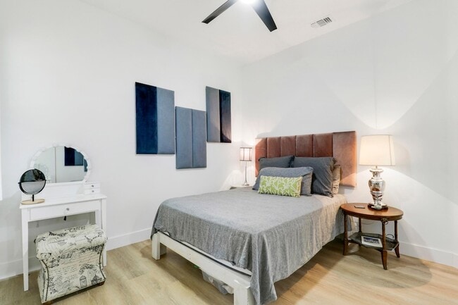 Building Photo - 387 Kelsey Park Dr