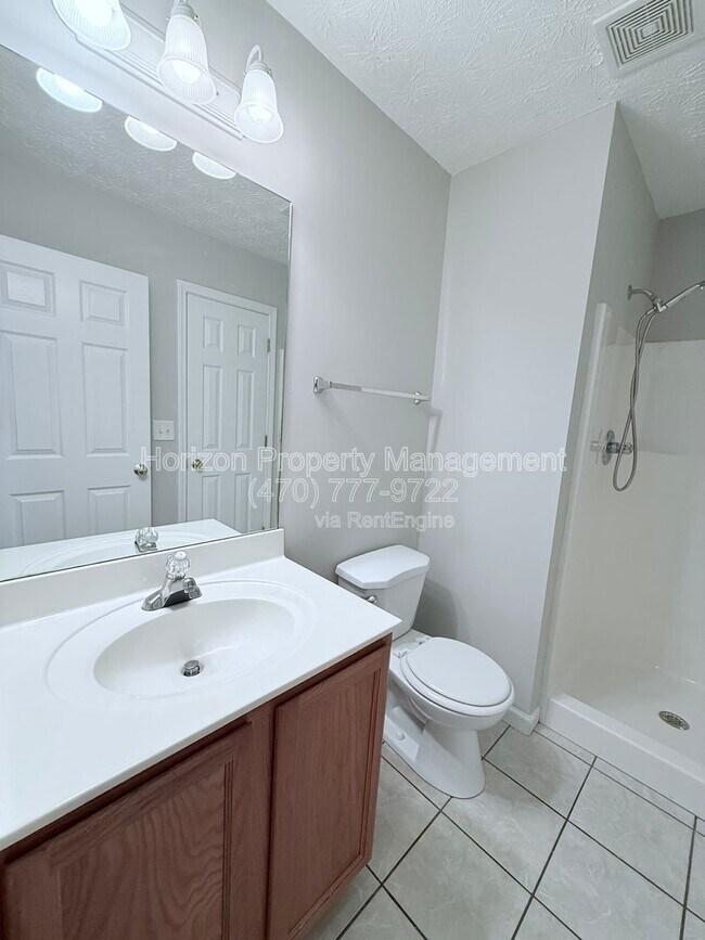 Building Photo - 4005 Hidden Hollow Dr