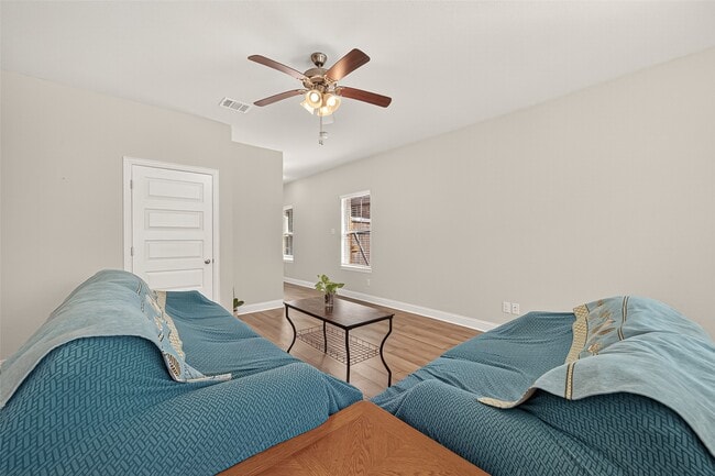 Building Photo - 409 Aurora Creek Ln