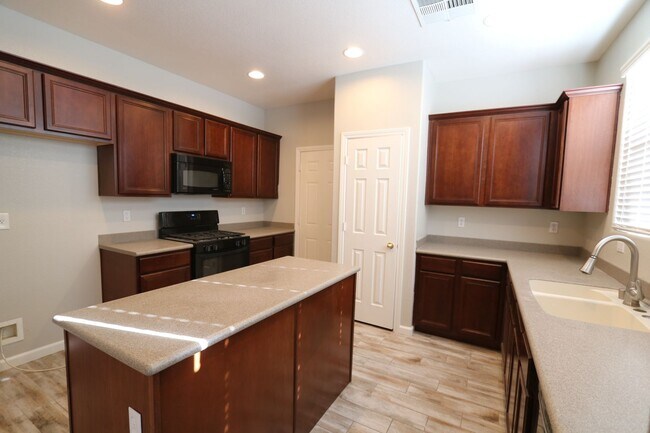 Building Photo - Beautiful 2 Story 3 Bedroom Home located in the Southwest