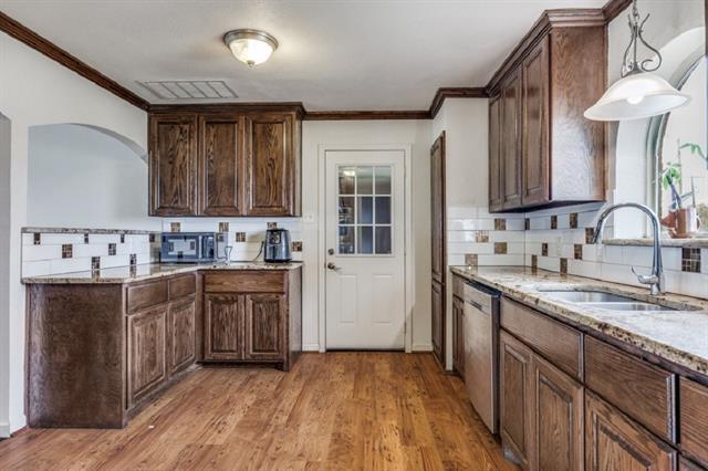 Building Photo - 3550 Whiteley Rd