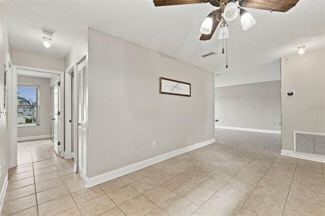 Building Photo - 2700 Bayshore Blvd