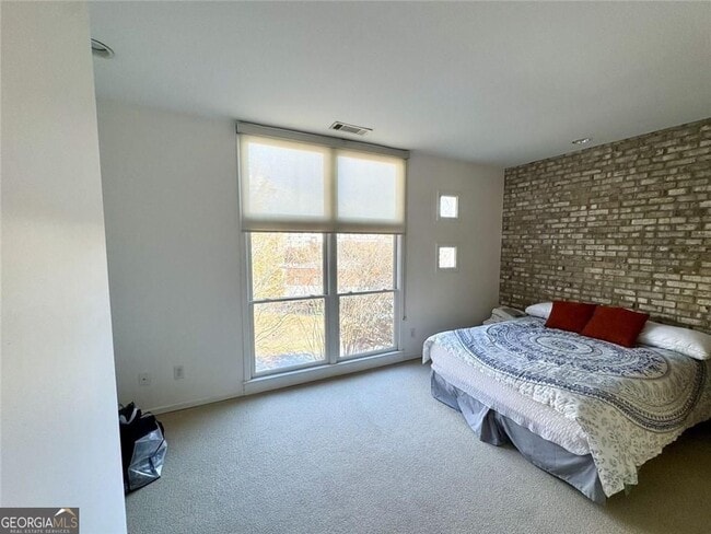 Building Photo - 1327 Peachtree View NE