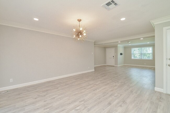 Building Photo - 9606 Highmeadow Dr