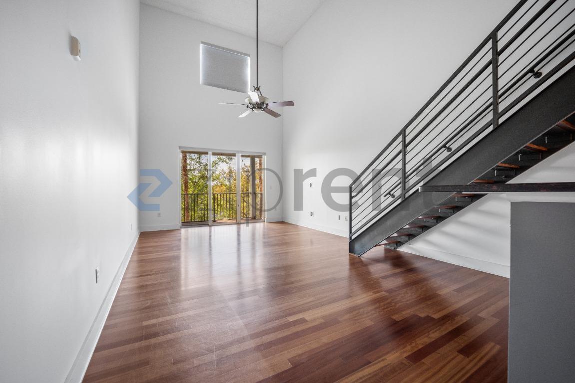 Building Photo - 1501 Doyle Carlton Dr