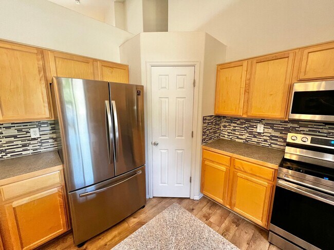 Building Photo - Beautiful 3 bed 2.5 Bath Home in East Loveland, CO!