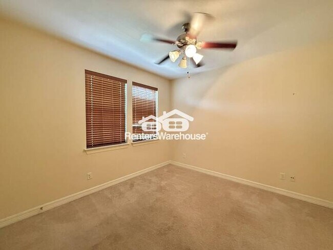 Building Photo - Beautiful 4 Bedroom Home just South of TCU!!!