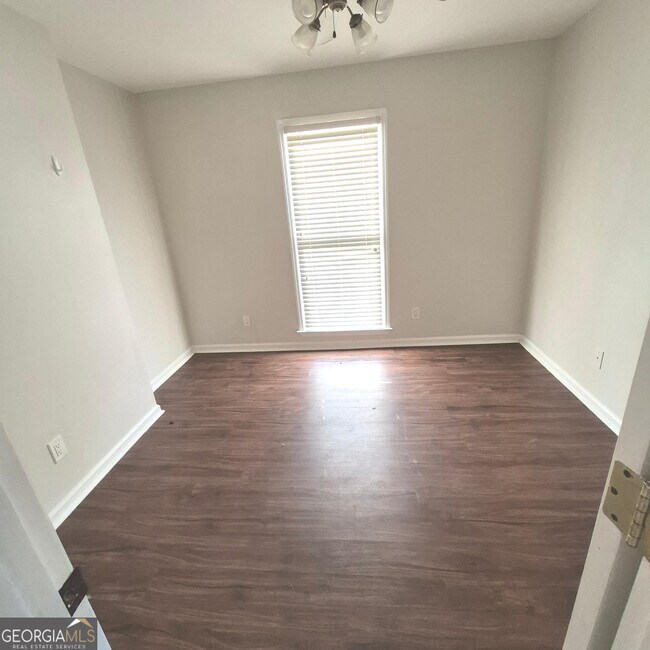 Building Photo - 199 Autumn Trace Ct