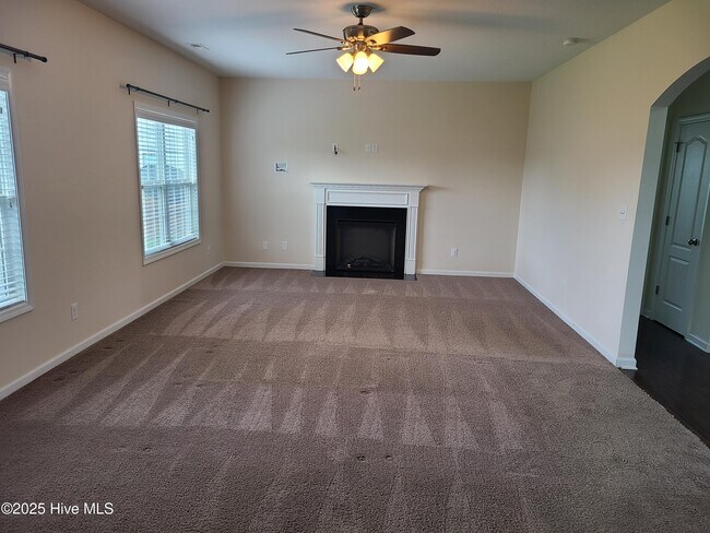 Building Photo - 110 Regatta Way
