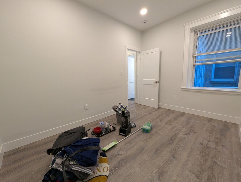 Building Photo - 111 Jersey St