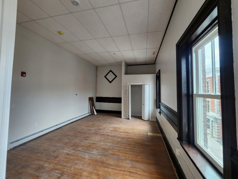 Building Photo - 18 Langdon St