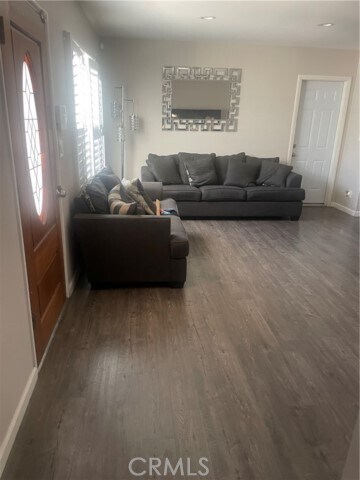 Building Photo - 8839 Glencoe Dr