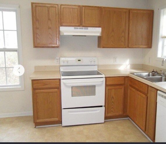 Building Photo - 2250 Rebel Rd