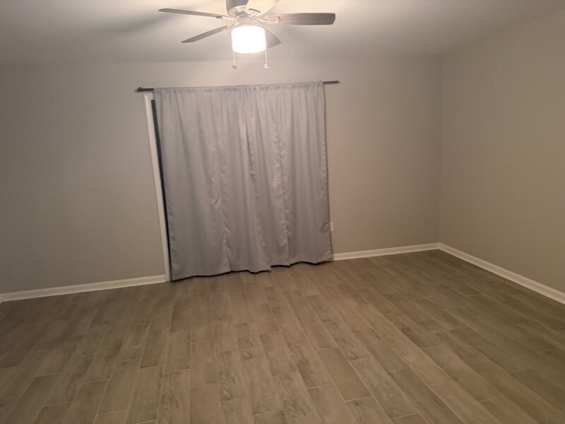 Building Photo - 40468 W Hernandez Ave