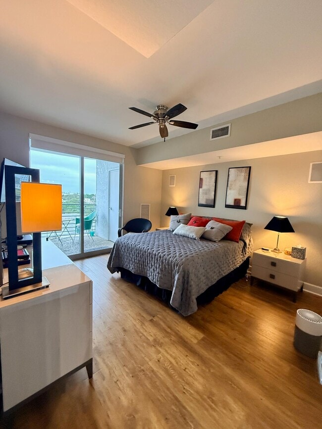 Building Photo - 1830 Radius Dr