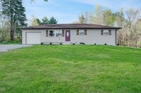 Building Photo - Beautiful Renovated 3 Bedroom Home For Ren...