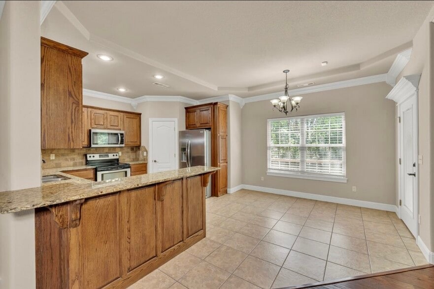 Building Photo - 602 NW 17th Ct