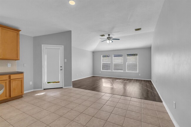 Building Photo - 3326 Pebble Beach Ln