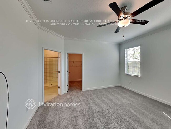 Building Photo - 14246 17 Ct E