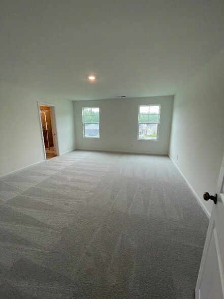 Building Photo - 540 Morning Lgt Dr