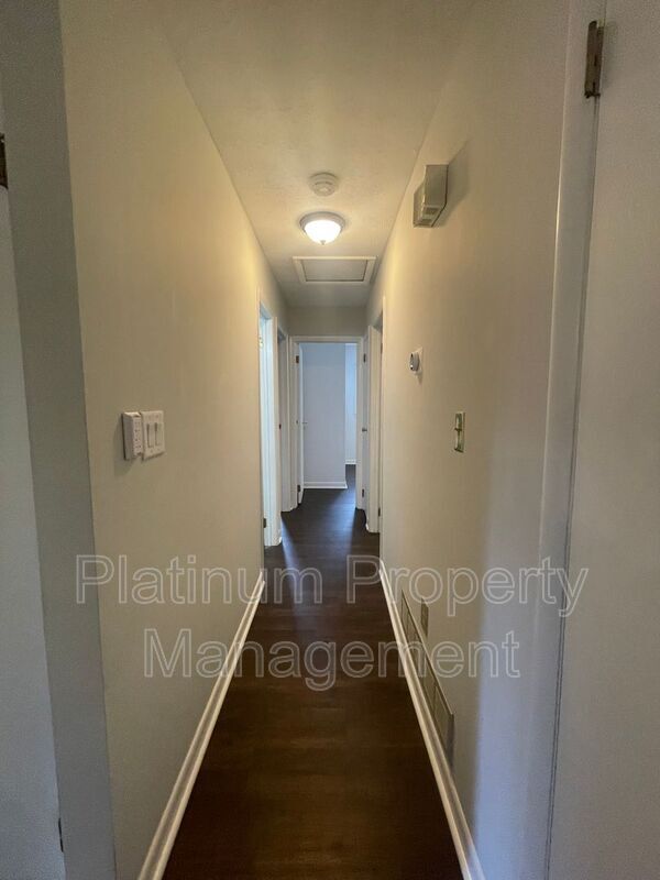 Building Photo - 2564 Timberly Dr SE