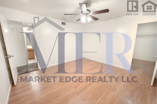 Building Photo - 2Bed/2Bath Townhome at Indian School/67th Ave! $199 MOVE-IN SPECIAL! Ready for Immediate Move-In!