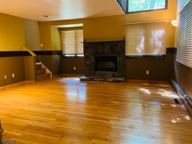 Building Photo - 17 Village Way