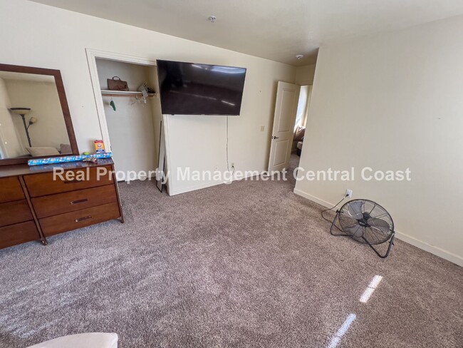 Building Photo - AVAILABLE NOW / SHARED HOME - 2 Bedrooms A...