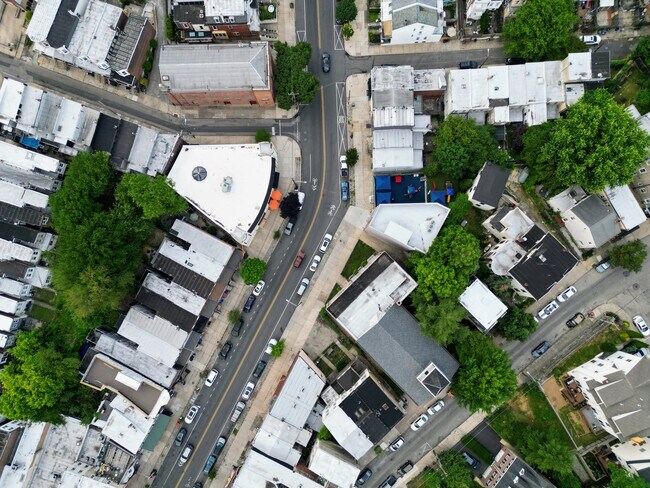 Building Photo - 3712 Midvale Ave