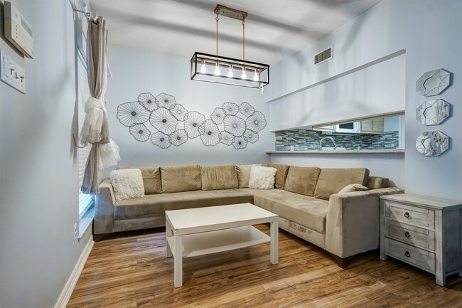 Building Photo - 2601 Augusta Dr