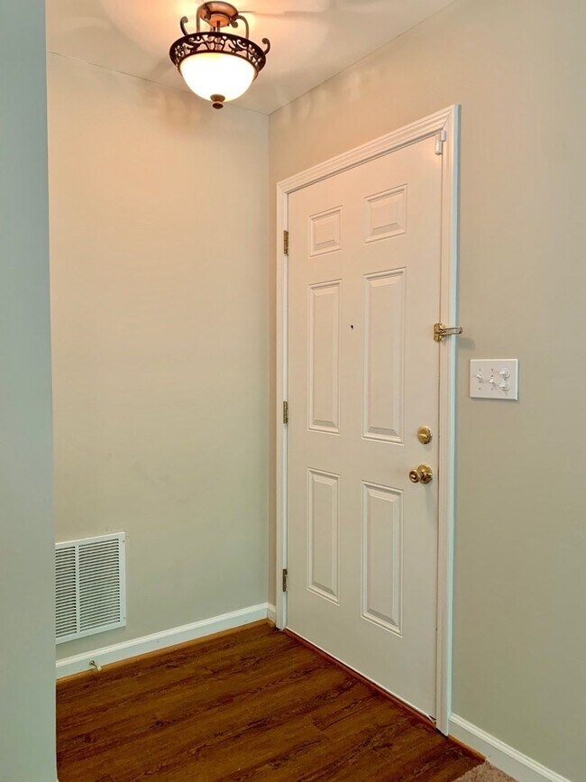 Building Photo - JUST REDUCED...UNDER $1400!!-3 Bed/2 Bath Duplex With Attached Garage in Lovely College Park!