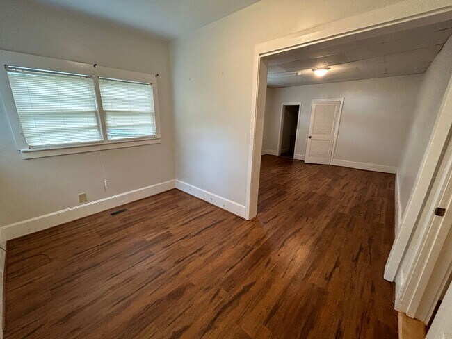 Building Photo - 4/3 House in North Rome- $1,550