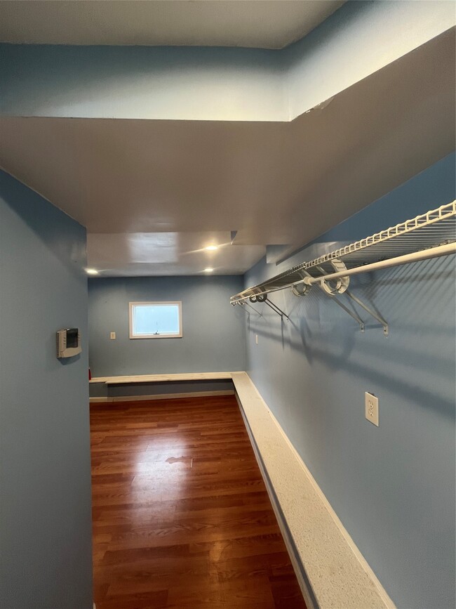 Building Photo - 75 N Baldwin St