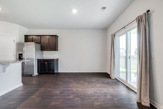 Building Photo - Stylish home in Highly Desirable Drayton P...