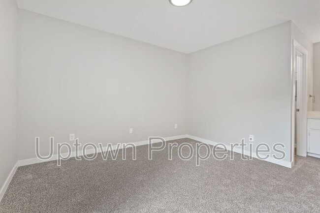 Building Photo - 14186 SE Summerfield Loop