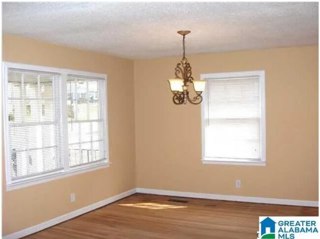 Building Photo - 4413 6th Ave