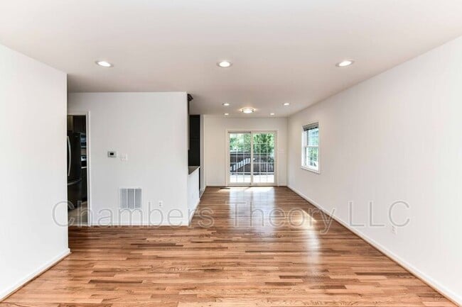 Building Photo - 1020 S Hoga Rd