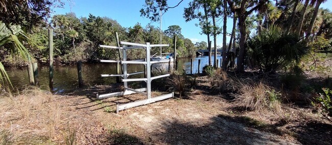 Building Photo - 2880 SE Federal Hwy