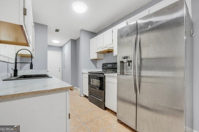 Building Photo - 9202 Fairway Ct