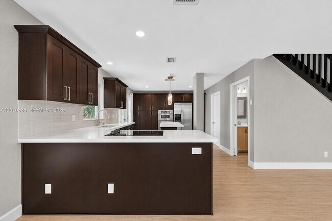 Building Photo - 4848 Grapevine Wy