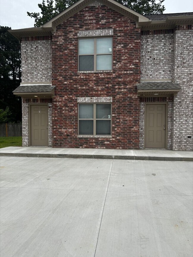 Building Photo - 903 Martin Luther King Jr. Dr.