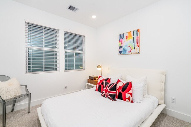 Building Photo - 8324 Springwood Cyn Ln