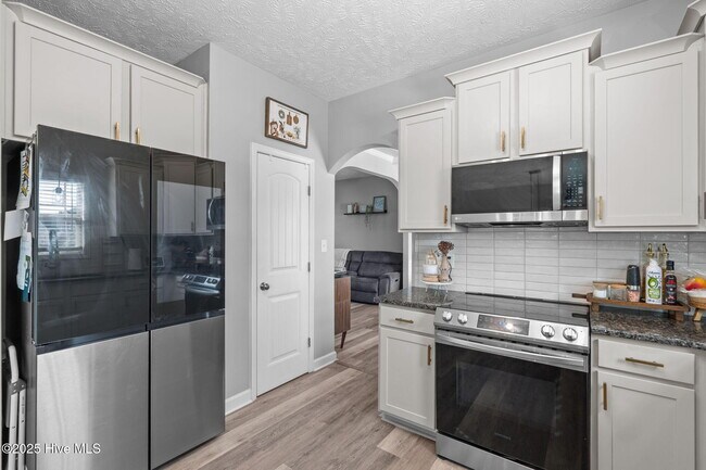 Building Photo - 157 Old Blossom Ct